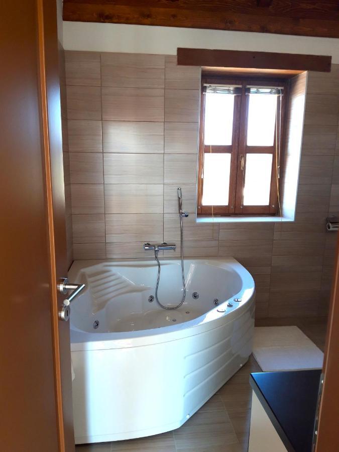Villa Luksa Groznjan Bagian luar foto