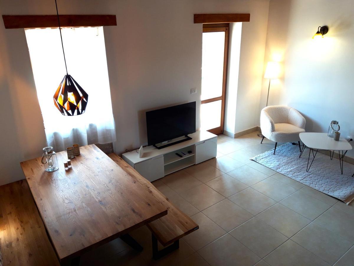 Villa Luksa Groznjan Bagian luar foto