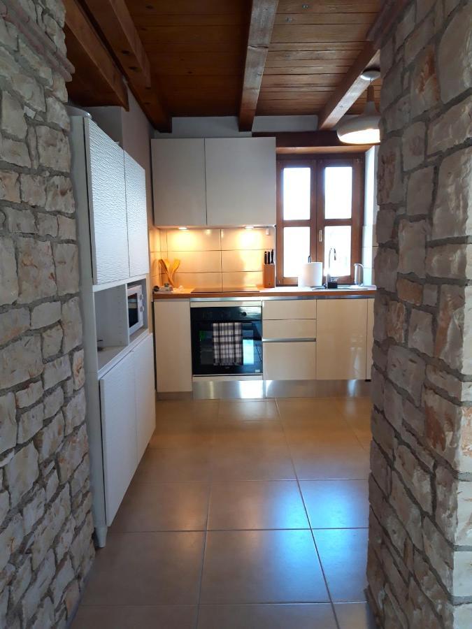 Villa Luksa Groznjan Bagian luar foto